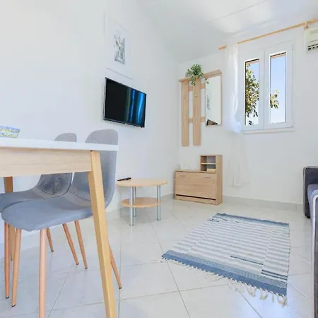 Lumbarda Resort Apartments Apartment *