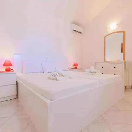 Lumbarda Resort Apartments Lumbarda